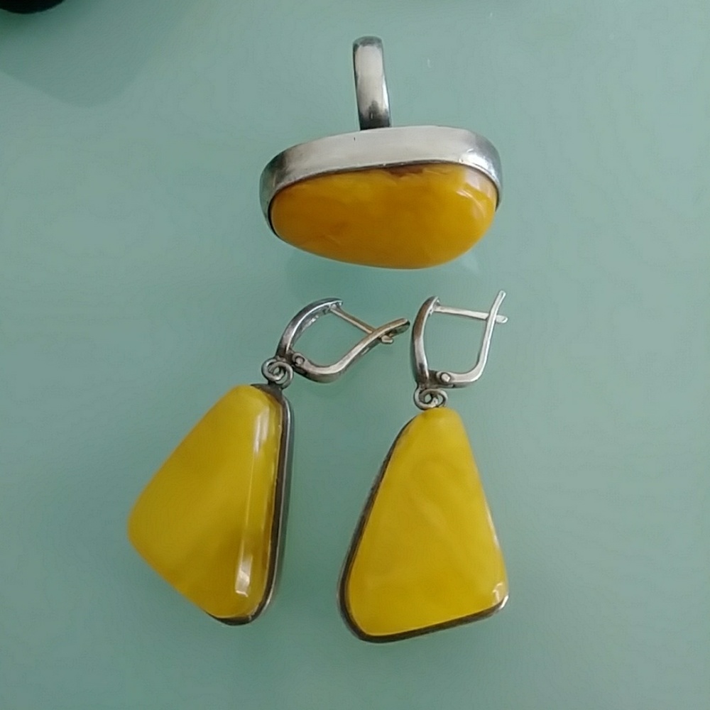 Srerling Silver milk amber earring ring set - Picture 2 of 6